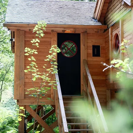 Les Des Dolimarts 3*