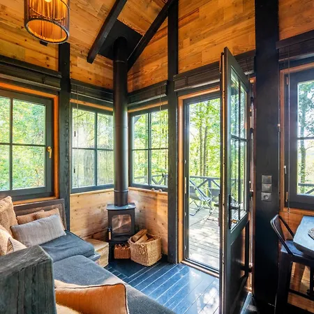 Les Des Dolimarts 3*