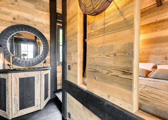 Les Des Dolimarts 3*