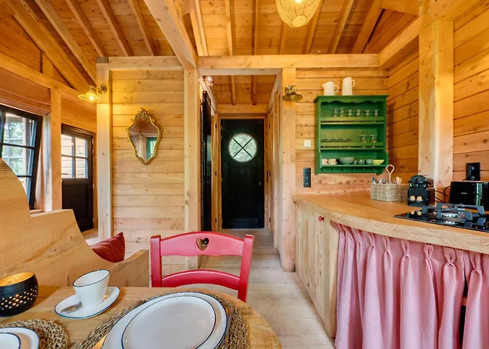 Les Des Dolimarts 3* Bohan